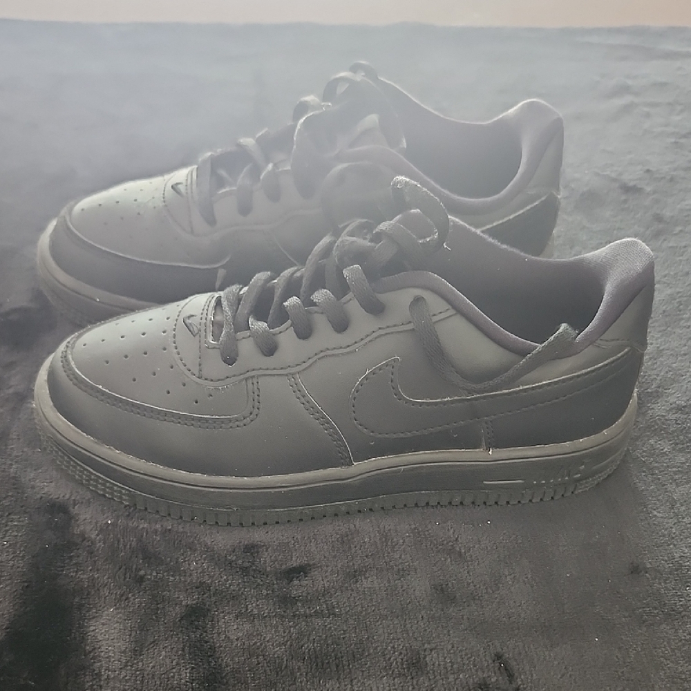 Nike Kids Black Sneakers